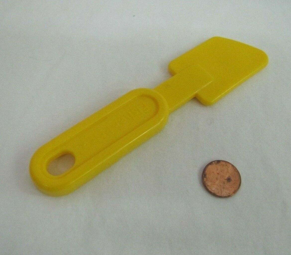 Vintage Fisher Price Fun With Food Yellow Scraper Spreader Knife Kitchen